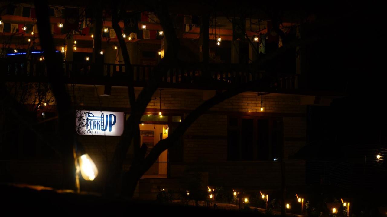 קאסול Perkup Hostel מראה חיצוני תמונה